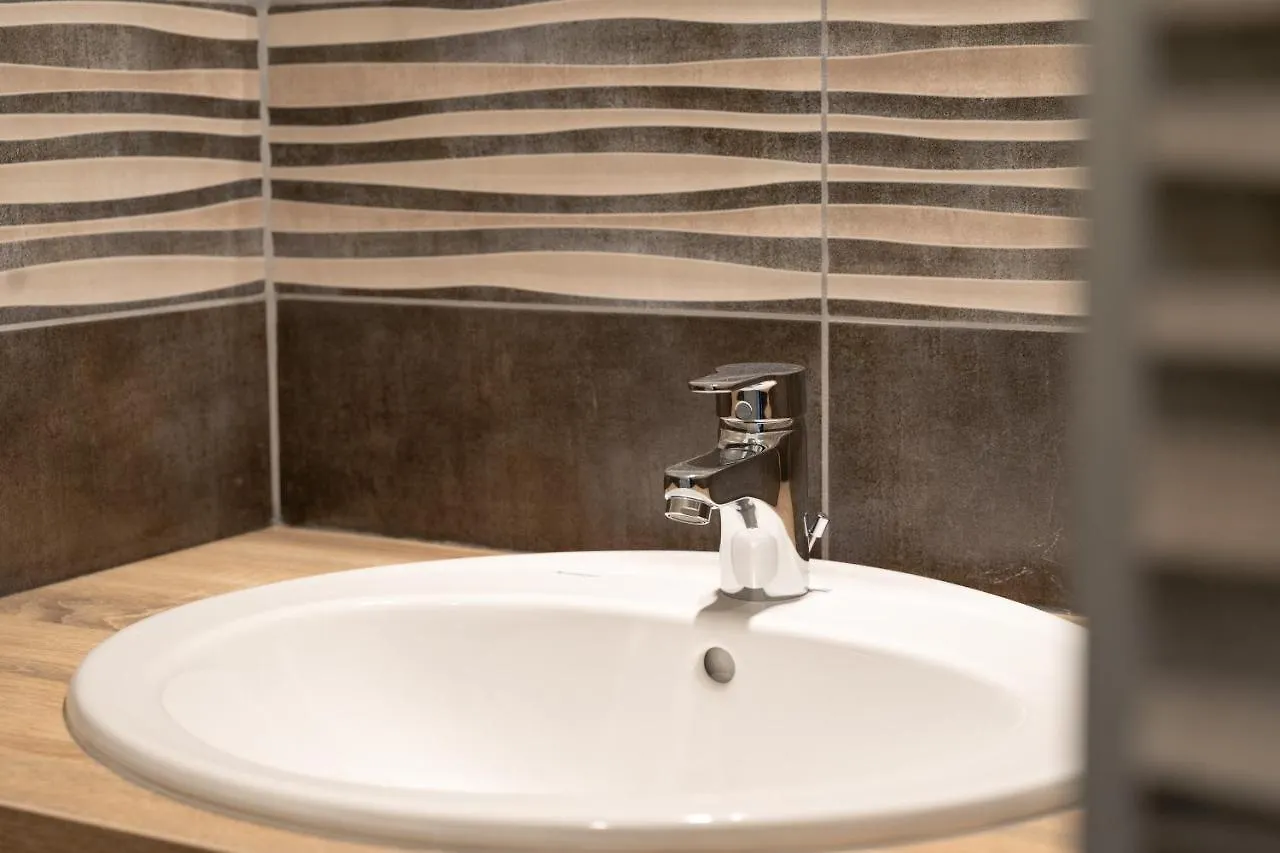 Appartement T2 proche de la gare de Rodez 0*,